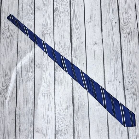 Hugo Boss Blue White Tonal Bias Slim Neck Tie 100% Silk - Picture 1 of 5